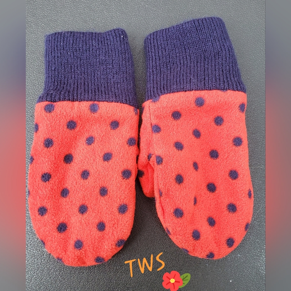 GAP Kids Red Mittens‎ with Navy Dots